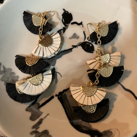 earrings - Picture 2 of 2